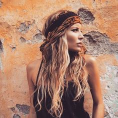 Boho Bandeau, Scarf Trends, Fest Outfits, Mode Hippie, Hippie Hair, Head Scarf Styles, Bohemian Hairstyles, Hot Hair Styles, Boho Headband