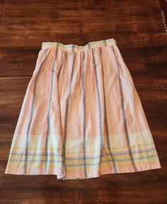 Vintage Kayo skirt, cotton blend (see tag in photos). Tag marked size 36, measurements in photos. If any other measurements needed just let me know! Side zip closure. Side Zip, Womens Skirt, Cotton Blend, Plaid, Art Collection, Bathing Beauties, Clothes For Women, Purses And Bags, Pink