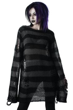 Styl Grunge, Oversized Black Sweater, Grunge Look, Streetwear Tops, Gothic Outfits, Cozy Fashion, Grunge Fashion