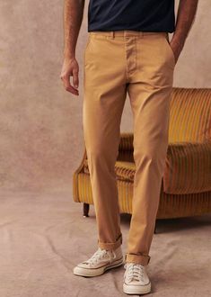 Tom Chinos - Brown - Organic Cotton - Octobre Éditions Pants Outfit Men, Military Pants, Beige Outfit, Khaki Pants Men, Sharp Dressed Man, Mens Chinos, Dark Khaki, Sneakers Men Fashion, Khaki Chinos