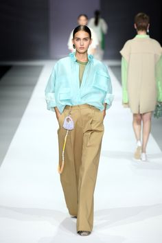 Anteprima Spring 2025 Ready-to-Wear https://www.vogue.com/fashion-shows/spring-2025-ready-to-wear/anteprima/slideshow/collection#7 Spring Summer 2025 Runway, Modern Workwear, Missoni Fashion, Fashion Collection Inspiration, 2025 Spring, Summer Runway, Spring Runway, Curated Outfit, Fashion Design Collection