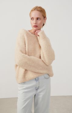 Women's jumper Zolly - LIGHT BEIGE MELANGE 42 Long sleeve Beige - H24 Cozy Wool Cream Top, Cozy Cream Wool Top, Cream Wool Long Sleeve Sweater, Oversized Cream Merino Wool Sweater, White Soft-washed Long Sleeve Sweater, Vintage Ireland, Vintage Germany, Vintage Italy, Jeans Boyfriend