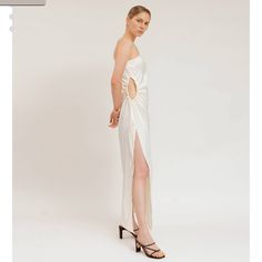 Brand New Only Size Adjustable Cream One-shoulder Evening Dress, Chic Cream Midi Dress For Gala, White Summer Midi Dress For Gala, White Midi Dress For Summer Gala, White Midi Dress For Spring Gala, Cream Maxi Dress For Dinner, Chic One-shoulder Cream Dress, Chic White Gala Dress, Chic White Midi Dress For Gala