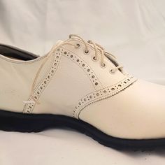 In Original Box, Size 13 Ee Classic Vintage Golf Shoes. White, Calf Leather, Original Shoe Bags In Box. Classic White Lace-up Leather Shoes, Elegant White Low-top Leather Shoes, Classic Low-top Formal Golf Shoes, Classic Lace-up Golf Shoes, Classic White Golf Shoes With Leather Sole, Classic Low-top Golf Shoes, Formal White Golf Shoes With Leather Sole, Classic Lace-up Golf Shoes With Leather Sole, Classic White Wingtip Golf Shoes