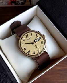 Men's Mechanical Watch, Vintage Gold-plated Watch Slava, Men's Mechanical Watch With Calendar, Men's Wristwatch, Gift for Him - Etsy Round Dial Watch With Date Indicator As Gift, Watches With Date Indicator And Round Dial As Gift, Classic Watch With Date Indicator As Gift, Classic Watches With Date Indicator As Gift, Classic Watches With Date Indicator For Gift, Vintage Brown Watches With Date Display, Vintage Brown Watch With Date Display, Vintage Watch Accessories With Date Display For Business, Gold Plated Watch