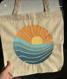 Painted Tote Bags Summer, Beach Bag Painting Ideas, Painted Beach Bag, Tote Bag Painting Ideas Beach, Summer Tote Bag Painting, Tote Bag Painting Ideas Summer, Tote Bag Inspo Painting, Tote Bag Design Painting