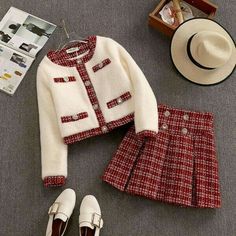 Preppy Kids Outfits, Girls Winter Dresses, Kids Winter Fashion, African Dresses For Kids, Winter Red, Kids Fashion Dress