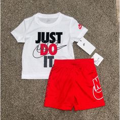 New!!! With Tags Nike Casual Cotton Sets, Nike Summer Sets With Short Sleeves, Casual Nike Cotton Sets, Casual Cotton Nike Sets, Red Playwear Sets For Spring, White Graphic Print Sets For Playtime, Casual Red Cotton Sets, Sporty Red Sets For Spring, Nike Short Sleeve Sets For Spring