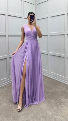 This stunning evening dress features a fabric blend of 50% cotton, 35% polyester, and 15% elastane. Find the essential washing instructions conveniently provided on the product label.  Model's Measurements: Height: 1.73 meters - 5'8 Bust: 86 cm - 34 inc Waist: 62 cm - 24 inc Hips: 94 cm - 37 inc Weight: 55 kg - 121 lbs If you are unsure about your size please message me your height and weight. So i can recommend the correct size for you. Fitted A-line Dress With Accordion Pleats, Pleated V-neck Dress For Banquet, Pleated V-neck Dress For Gala, Spring Gala Dress With Folds, Floor-length Pleated Evening Dress For Prom, Pleated Floor-length Evening Dress For Prom, Summer Evening Dress With Pleated Midi Length, Pleated V-neck Maxi Dress For Gala, Party Pleated Maxi Dress