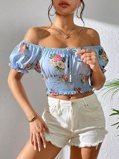 SHEIN VCAY Floral Print Off Shoulder Knot Front Crop Top | SHEIN USA Shoulder Knots, Front Crop Top, Top Shein, Women T Shirts, Sweetheart Neck, Men's Beauty, Fashion Styles, Crop Tee, Puff Sleeve