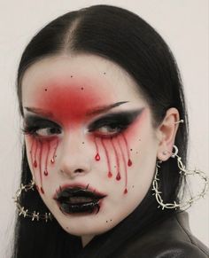 Cool Vampire Makeup, Red Makeup Creative, Simple Gore Makeup, Vampire Fairy Makeup, Black White Halloween Makeup, Glam Demon Makeup, Editorial Halloween Makeup, Demon Costume Makeup, Paint Makeup Look