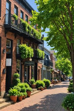 Discover the Charming Delights of McMinnville, TN 🌿 Eastern Tennessee Things To Do, Franklin Tennessee Aesthetic, Mcminnville Tennessee, Rock Island State Park, Antebellum Home, Franklin Tennessee, Fall Creek