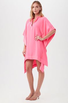 LANDMARK DRESS – Trina Turk Spring Short Sleeve Kaftan For Daywear, Chic Short Sleeve Spring Kaftan, Chic Tunic Kaftan For Daywear, Chic Kaftan Tunic For Daywear, Chic Daywear Kaftan, Bottle Shop, Trina Turk, Mandarin Collar, Plastic Bottles