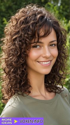 23 Discover Trendy Shaggy Hair Cuts with Bangs: Face-Framing, Peekaboo, Boho Styles & Hair Care Tips Long Shag Haircut Choppy Layers, Curly Hair With Side Bangs, Caramel Hair Color Ideas, Hair Cuts With Bangs, Caramel Hair Color, Curly Hair Fringe, Curly Shag Haircut, Long Shag