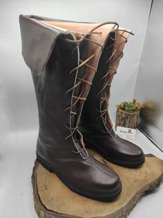 Medieval Brown Outdoor Boots, Medieval Style Brown Lace-up Boots, Medieval Brown Lace-up Boots, Viking Style Boots For Medieval Festivals With Round Toe, Viking Boots With Round Toe For Medieval Festivals, Viking Leather Lace-up Boots, Viking Style Lace-up Leather Boots, Boots Medieval, Viking Boots