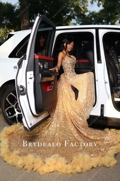 Gold Strapless Slit Long Train Overskirt Prom Dress Baddie Prom Dresses, Great Gatsby Prom, Sweet Sixteen Dresses, Met Gala Dresses, Birthday Dress Women, Gold Prom Dresses, Strapless Prom Dress