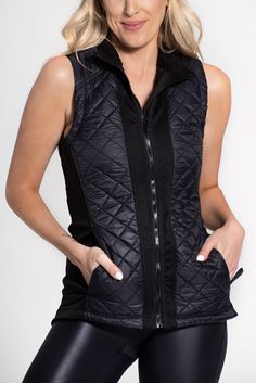 The perfect layering item to bring you from your workout to coffee to grocery shopping. Quilted fabric in diamond design Knit side panel for a flattering fit Zip pockets Design Knit, Squad Outfits, Crochet Jumper, Quilted Fabric, Diamond Design, Grocery Shopping, Worlds Of Fun, Winter Wear, Layering Pieces