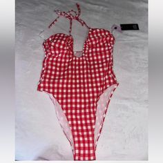 Nwt Wild Fable 1pc Swimsuit Size Small (4-6) Red/White Checkered Summer Red Printed Bodysuit, Red Fitted Printed Swimwear, Fitted Red Printed Swimwear, Red Lined Swimwear For Summer, Red Bodysuit For Pool In Spring, Spring Beach Red Bodysuit, Red Bodysuit For Pool Occasion In Spring, Red Bodysuit For Spring Pool Occasion, Red Lined Bodysuit For Spring