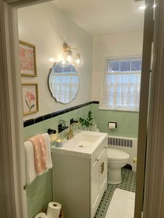 the bathroom is clean and ready to be used as a guest room or family room