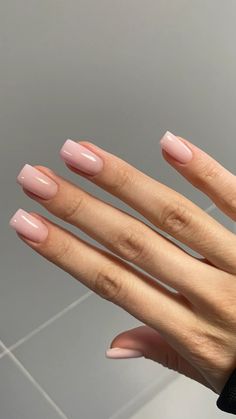 Inst: yuul_b   #manicure #nails #маникюр #нюдовыйманикюр Pink Gel Nails, Manicure Nails, Manicures Designs, Chic Nails, Nail Designs Summer, Nail Shapes, Cute Acrylic Nails, Nail Manicure, Trendy Nails