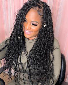 Cute Faux Locs with Wavy Messy Strands Goddess Faux Locs Styles, Faux Boho Goddess Locs, Natural Looking Faux Locs, Short Bohemian Goddess Faux Locs, Distressed Locs With Curls, Long Distressed Faux Locs, Messy Faux Locs Black Women, Faux Locs Styles Goddess, Messy Locs Hairstyles