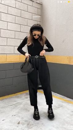 Chunky Loafers Outfit Edgy, Black Chunky Loafers Outfit Dress, Loafers With Black Pants, Houseparty Outfits Casual Winter, Alt Outfits With Loafers, Autumn Outfits With Loafers, Platform Loafers Outfit Pants, Minimal Preppy Style