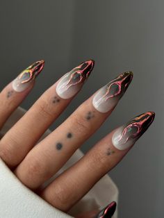 White Nails Halloween, Chrome Flame Nails, Milky White Nails, Press On Nails Black, Halloween Nail Ideas, 3d Chrome, Halloween Manicure, Nails Halloween, Gel Tips