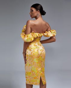 Graceful and sophisticated. this Off Shoulder Pleated Elegant Midi Dress makes a fashionable statement. The delicate pleats flow romantically from the off-shoulder neckline. creating a silhouette that is both chic and comfortable. Perfect for any elegant occasion. this dress is sure to draw envious glances.Our Style No.FP220311Gold JacquardHeight - 68.9"/175cm Bust - 34.6"/88cm Waist - 25.6"/65cm Hips - 36.6"/93cm and wears size S Corset Pencil Dress, Elegant Bodycon Dress, Elegant Midi Dress, Sheer Corset, Elegant Midi Dresses, Midi Ruffle Dress, Embroidered Skirt, Baby Outfit, Perfect Woman