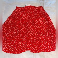 Red Floral Skirt, Size Xs Red Lined Beach Skirt, Red Lined Skirt For Beach, Red Beach Midi Skirt, Red Lined Skirt For The Beach, Red Midi Skirt For Beach, Red Casual Midi Skirt, Casual Red Midi Skirt, Red Mini Skirt For Beach, Red Fitted Mini Skirt For Vacation