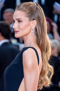 Rosie Huntington Whiteley Hair, Choppy Bob Hairstyles For Fine Hair, Half Up Half Down Hairstyle, Down Hairstyle, Half Ponytail, Half Up Half Down Hairstyles, Wedding Hairstyles Half Up Half Down, Huntington Whiteley