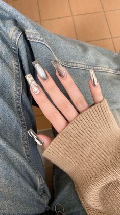 Classy Acrylic Nails, Woman Style, Dangerous Woman, Silver Nails, Minimalist Nails