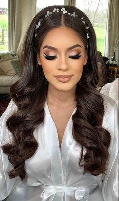 Glam Bride Makeup, Bridal Hair Down, Glam Wedding Makeup, Quince Hairstyles, Wedding Makeup Looks, Wedding Hair Down