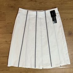 New W/ Tags: Eqd Equestrian Design Yolanda White / Ivory Stretch Skirt With Black Trim Knee Length 75% Rayon 25% Nylon Womens Size Medium - Elastic Waistband Made In The Usa Boho Style Skirts, Long Wool Skirt, Equestrian Design, Black Silk Skirt, New Cinderella, Women's Equestrian, Midi Skirt Casual, Halloween Skirt, Boston Design