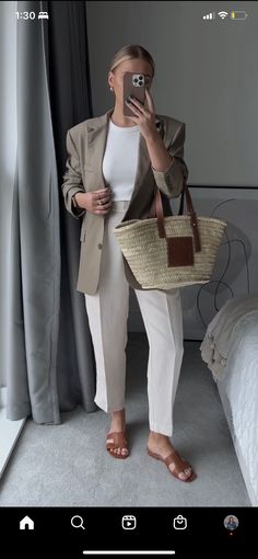 Dune Sandals, Summer Neutral Outfits, Beige Blazer Outfit, Turkey Summer, Summer Work Wear, Teacher Wardrobe, Summer Neutrals, Vacay Outfits, Loewe Bag