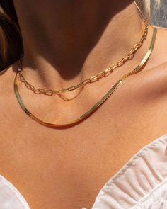 Our Allie necklace is crafted with a paperclip chain and in 14k gold filled, making it perfect for everyday wear. Its dainty design ensures comfort and subtle style. Wear this beauty alone or layer with our other necklaces. Materials14k gold filled Dimensions 16'', 18'' and 20'' Everyday 14k Gold Filled Paperclip Chain Necklace, 14k Gold Filled Paperclip Chain Jewelry For Layering, Everyday Gold Plated Charm Necklaces With Paperclip Chain, Gold Plated Charm Necklaces With Paperclip Chain, 14k Gold-filled Necklace With Adjustable Paperclip Chain, 14k Gold Filled Paperclip Necklace With Adjustable Chain, Everyday Gold Plated Charm Necklace With Paperclip Chain, 14k Gold-filled Delicate Paperclip Chain Jewelry, 14k Gold Filled Delicate Paperclip Chain