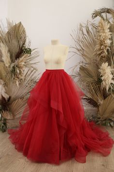 Ready to ship item, no need to waiting for production, can ship today! Description: Item Number # 2071 "Swan" Tulle Skirt Waist size - 37.5 in (95 cm) Length - 45 in (114.25 cm)  Train 60 cm Waistband option - combo Color - Fire Red Please, keep in mind, measurements, noted in the listing, are of the READY MADE item (possible technical allowance on size about +-1-2 cm in main measurements). ALL READY TO SHIP ITEMS - https://www.etsy.com/shop/StylishBrideAccs?ref=seller-platform-mcnav&section_id=26892747 ALL OUR AMAZING PRODUCTS - https://www.etsy.com/shop/StylishBrideAccs Handmade , 100 % origin. Hand wash recommended.   © 2012-2024 STYLISH BRIDE ACCESSORIES ALL RIGHTS RESERVED Evening Tulle Ruffled Skirt, Evening Ruffled Tulle Skirt, Evening Tulle Long Skirt, Evening Long Tulle Skirt, Elegant Tulle Skirt For Gala, Elegant Tulle Skirt With Long Train, Long Organza Skirt For Evening, Elegant Tulle Bottoms With Ruffled Skirt, Evening Long Skirt With Attached Cancan