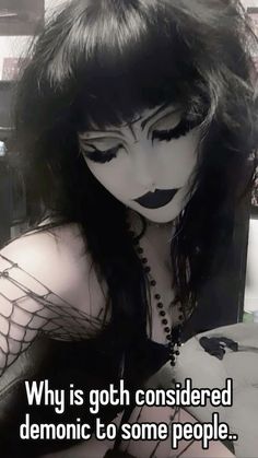 #goth Gothic Brown Hair, Goth Hair Women, The Grudge Costume, Beautiful Goth Women, Trad Goth Hair, Black Hair Goth, Goth Female, Black Goths, Colorful Goth