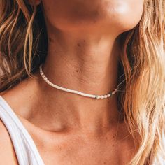 Kai Pearl Choker Necklace Strap Mask, Puka Shell Necklace, Natural Pearl Necklace, Island Jewelry, Diy Collier, Beaded Necklace Diy, Howlite Stone, Puka Shell, Necklace Diy