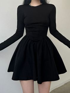 Edgy Long Sleeve Stretch Dress, Gothic Stretch Mini Dress For Spring, Spring Gothic Stretch Mini Dress, Spring Gothic Stretch Dresses, Gothic Long Sleeve Stretch Mini Dress, Gothic Stretch Long Sleeve Mini Dress, Black Long Sleeve Mini Dress, Street Y2k, Corset Waist