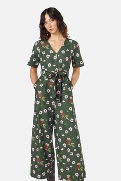 Owl printed jumpsuit- short sleeves- open v neckline- button through front- wide cut leg- crafted from textured cotton- available in green Product Code: PGFX443 Feathered Wings, Jumpsuit Short, Princess Highway, Green Product, Your Spirit Animal, Owl Print, Printed Jumpsuit, Short Jumpsuit, Piece Of Clothing