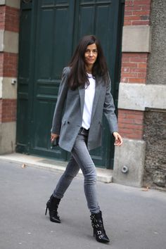 Minimal + Chic | @CO DE + / F_ORM Barbara Martelo, Chique Outfit, Mode Casual, Models Off Duty, Looks Chic, Street Chic, Mode Inspiration, Parisian Style