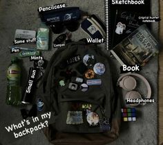 Inside Of Backpack, How To Style A Backpack, Aesthetic Bags For School Vintage, Bag Items Aesthetic, Whats Inside My Backpack, Whats In Backpack, Inside Backpack Aesthetic, Cryptid Hunter Backpack, Bookbag Tour