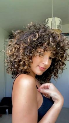 Curly Midi Hair, Womens Haircuts Curly Natural Curls, Short Curly Black Hair With Highlights, Short Curly Hair With Money Piece, H E R Singer Hair, Short Length Haircut For Curly Hair, Best Haircuts For Curly Hair Short, Short Voluminous Curly Hair, Short Curly Hair Colour Ideas