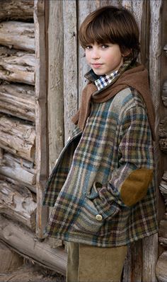 Tartan Fashion, Country Fashion, Retro Mode, A Jacket, A Log, Plaid Coat, Vestidos Vintage, Harris Tweed, Plaid Jacket