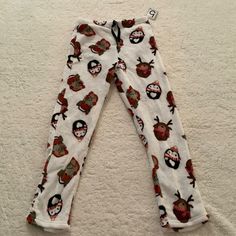 Christmas Pjs Pants Size:(Juniors) Large Brand New With Tags Never Been Worn!!! Amazing Condition And Supper Soft!!! Pet And Smoke Free Home! :-) Cute White Pants For Sleepover, Casual Winter Pants For Sleepover, Skull Pajama Pants, Calvin Klein Pajamas, Plush Pajama Pants, Flannel Pj Pants, Christmas Pajama Pants, Kids Plaid, Fleece Pajama Pants