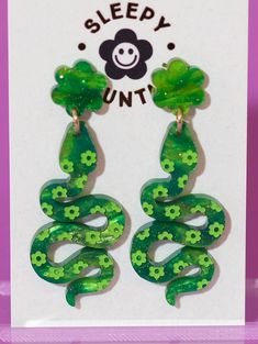 daisy snake earrings Snake Gift, Snake Earrings, Sensitive Ears, Daisy, Glitter, Gifts