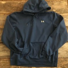 Great condition. Measures 23” across the chest and 25.5” long from the shoulder seam. Under Armour XL Dark Blue Swearshirt Hoodie . Condition is Pre-owned. Shipped with USPS Priority Mail. Under Armour Fall Hoodie, Dark Blue Hoodie, Under Armour Long Sleeve Winter Hoodie, Under Armour Winter Sports Hoodie, Under Armour Winter Hoodie Sweatshirt, Under Armour Hooded Winter Sweatshirt, Armor Hoodie, Blue Hoodie, Under Armor