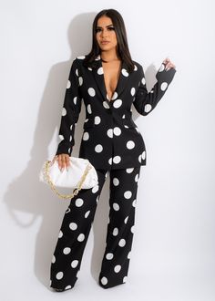 Product Name Wave Point Printed Blazer Jacket And Pants Set BS-1295 Item NO. BS-1295 Weight 0.74 kg = 1.6314 lb = 26.1027 oz Category Two Pieces Two-piece Pants Set Creation Time 2021-10-27 Polka Dot Suit, Polka Dot Blazer, Womens Suits Business, Two Piece Pants Set, Traje Casual, Blazer Set, Printed Blazer, Pantalon Large, Set Outfit