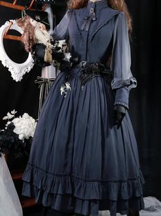 A classical dress that will make you look like a daughter of a prestigious British aristocracy. It has a high neck design, and is decorated with ruffles from the shoulders to the chest and waist, and a ribbon can be tied at the back. An elegant item reminiscent of the good old days. 
 
 
 Color 
 
 Dark gray 
 Pink gray 
 
 
 Size 
 
 
 
 
 S size 
 
 Length: 121cm 
 Shoulder width: 37cm 
 Bust: 84cm 
 Waist: 64cm 
 Sleeve length: 60cm 
 
 M size 
 
 Length: 123cm 
 Shoulder width: 38.5cm 
 Bust Elegant Long Sleeve Costume Dress, Elegant Victorian Dress For Halloween Wedding, Elegant Halloween Costume Vintage Dress, Elegant Formal Dress For Halloween, Elegant Vintage Costume Dress For Halloween, Elegant Vintage Halloween Costume Dress, Elegant Vintage Dress For Halloween Costume, Elegant Formal Dresses With Ruffled Collar, Vintage Formal Dress For Halloween