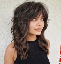 hair color ideas for short hair wolf cut Shaggy Long Hair, Long Shag Haircut, Shaggy Haircuts, Shag Hairstyles, Wolf Cut, Edgy Hair, Shag Haircut, Long Layered Hair, Long Straight Hair